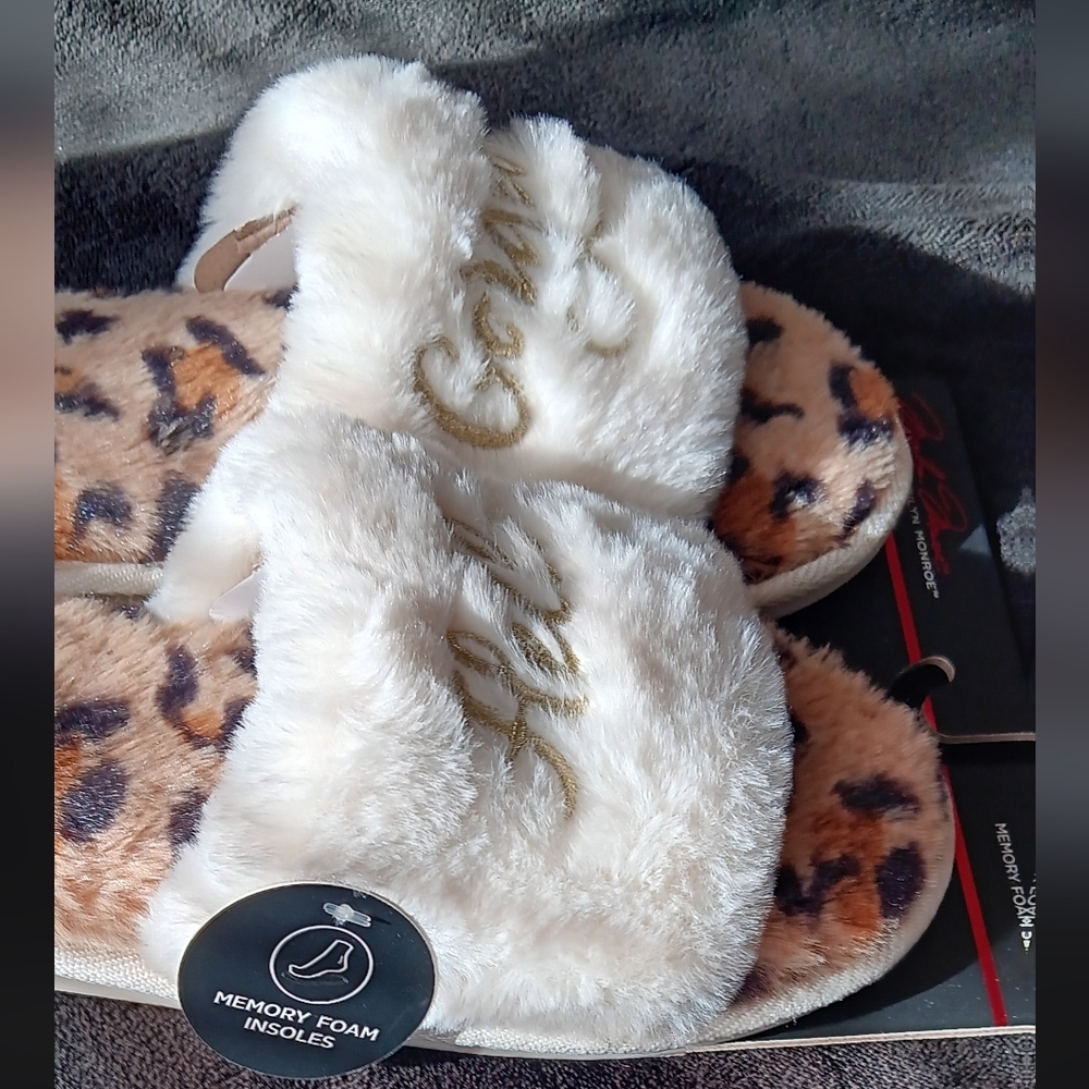Marilyn Monroe Ivory Leopard Print Memory Foam Slippers Women's Size 9 L NWT - Picture 3 of 6